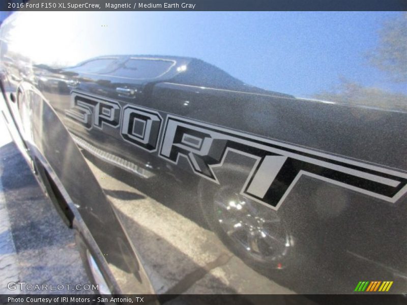 Magnetic / Medium Earth Gray 2016 Ford F150 XL SuperCrew