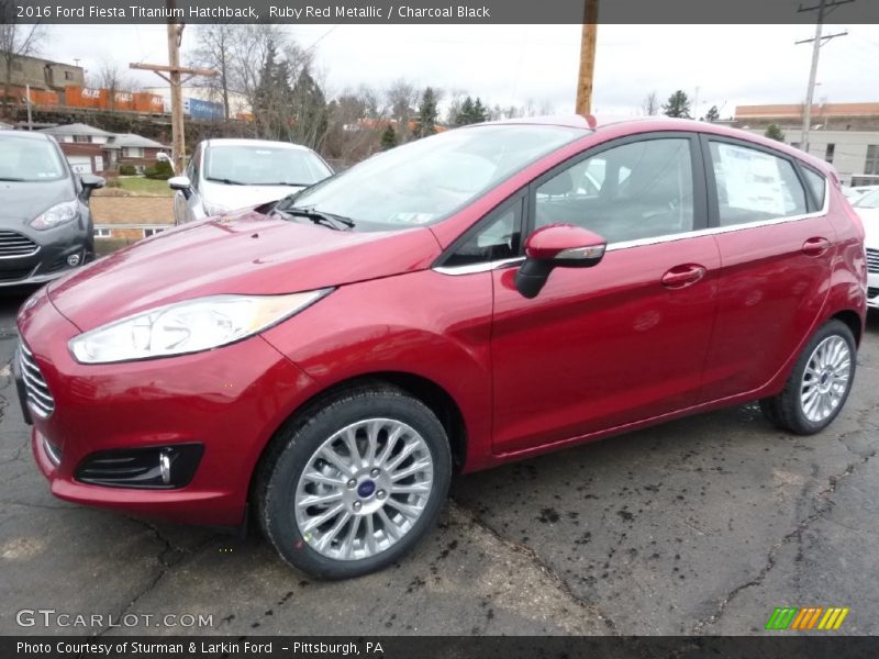 Front 3/4 View of 2016 Fiesta Titanium Hatchback