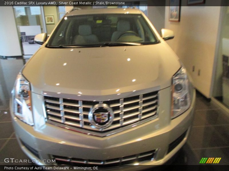 Silver Coast Metallic / Shale/Brownstone 2016 Cadillac SRX Luxury AWD