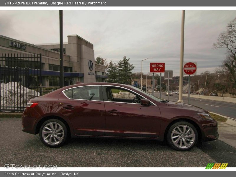 Basque Red Pearl II / Parchment 2016 Acura ILX Premium