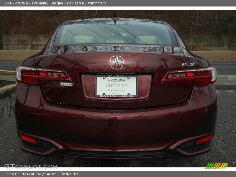 Basque Red Pearl II / Parchment 2016 Acura ILX Premium