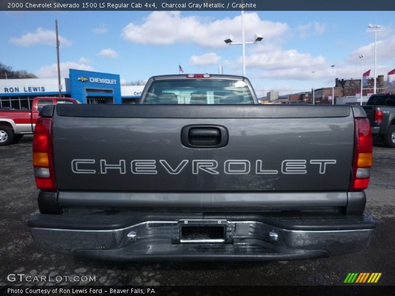 Charcoal Gray Metallic / Graphite 2000 Chevrolet Silverado 1500 LS Regular Cab 4x4