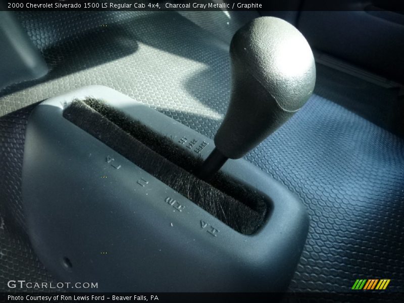 Charcoal Gray Metallic / Graphite 2000 Chevrolet Silverado 1500 LS Regular Cab 4x4