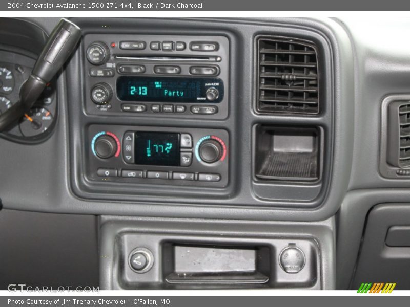 Black / Dark Charcoal 2004 Chevrolet Avalanche 1500 Z71 4x4