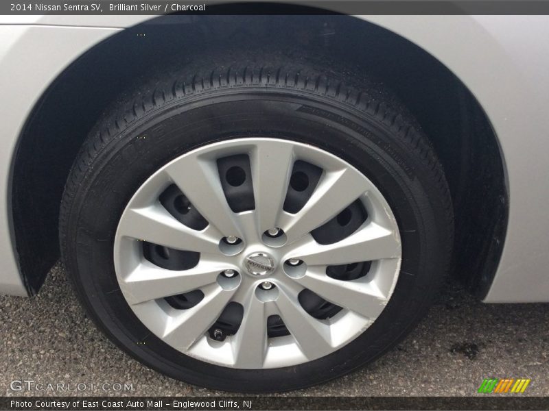 Brilliant Silver / Charcoal 2014 Nissan Sentra SV