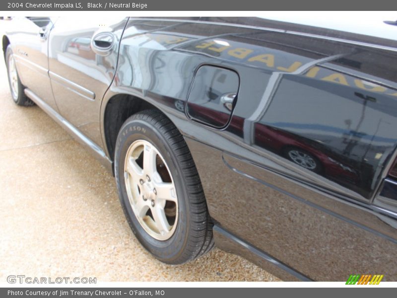 Black / Neutral Beige 2004 Chevrolet Impala LS