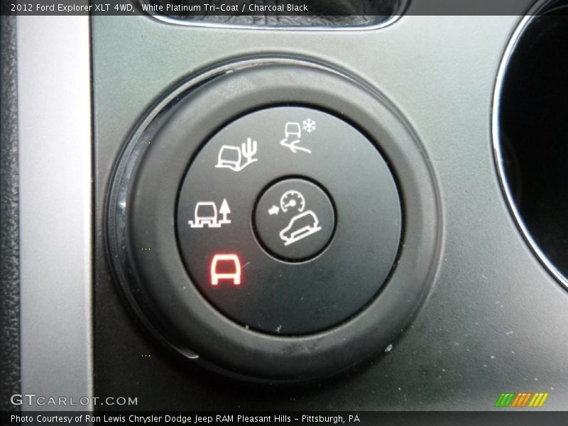 White Platinum Tri-Coat / Charcoal Black 2012 Ford Explorer XLT 4WD