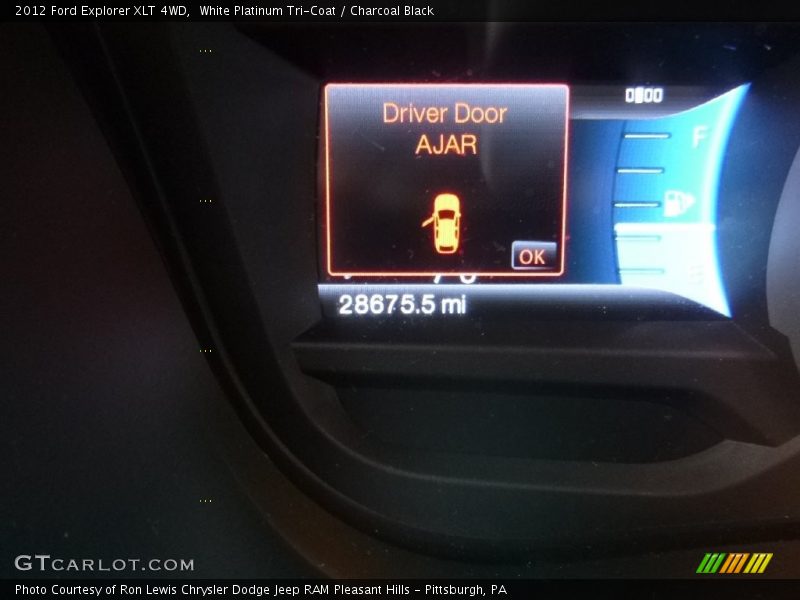 White Platinum Tri-Coat / Charcoal Black 2012 Ford Explorer XLT 4WD
