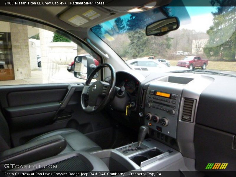 Radiant Silver / Steel 2005 Nissan Titan LE Crew Cab 4x4