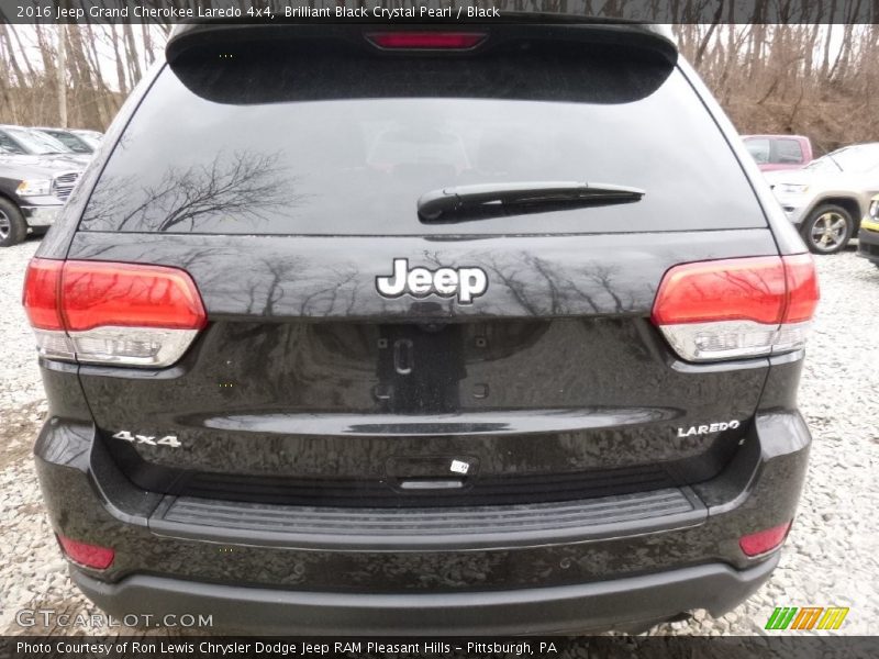 Brilliant Black Crystal Pearl / Black 2016 Jeep Grand Cherokee Laredo 4x4