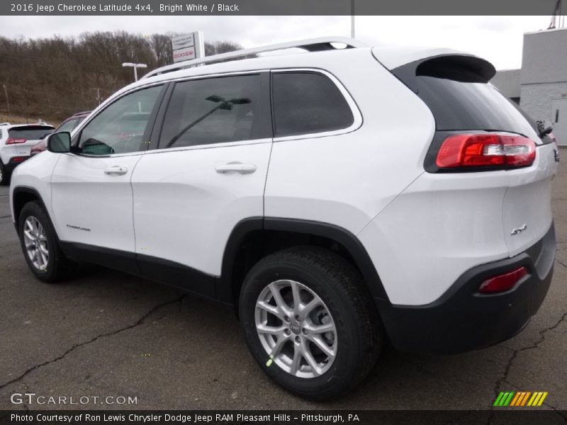 Bright White / Black 2016 Jeep Cherokee Latitude 4x4