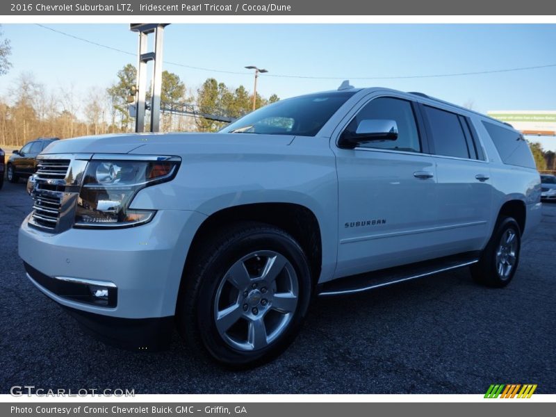 Iridescent Pearl Tricoat / Cocoa/Dune 2016 Chevrolet Suburban LTZ