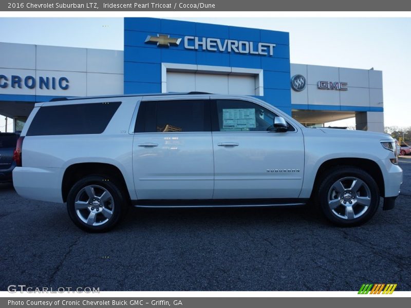 Iridescent Pearl Tricoat / Cocoa/Dune 2016 Chevrolet Suburban LTZ