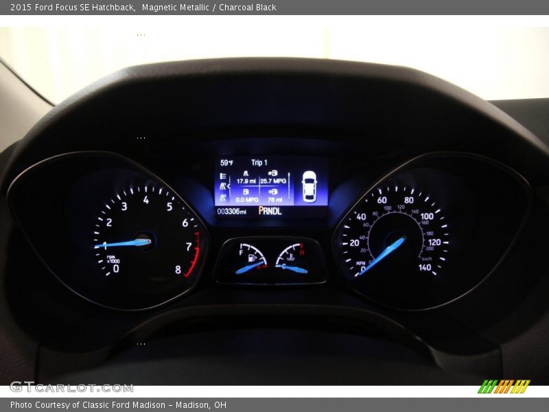 Magnetic Metallic / Charcoal Black 2015 Ford Focus SE Hatchback