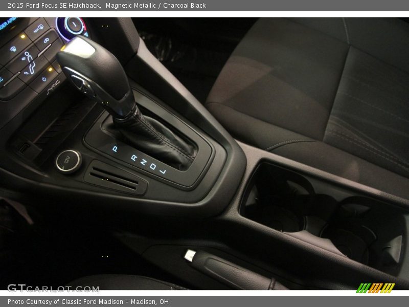 Magnetic Metallic / Charcoal Black 2015 Ford Focus SE Hatchback