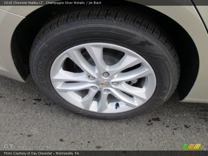 Champagne Silver Metallic / Jet Black 2016 Chevrolet Malibu LT