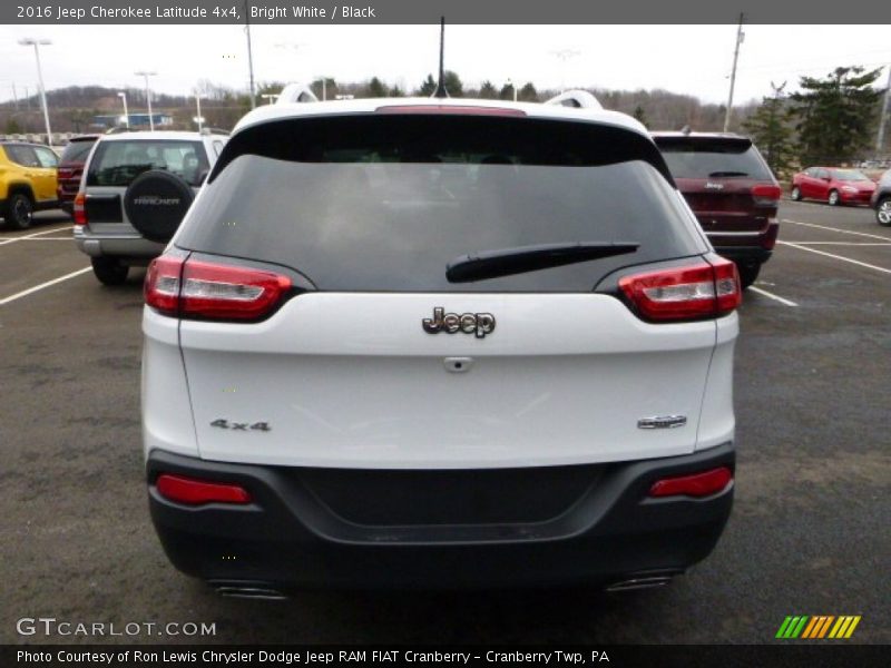 Bright White / Black 2016 Jeep Cherokee Latitude 4x4