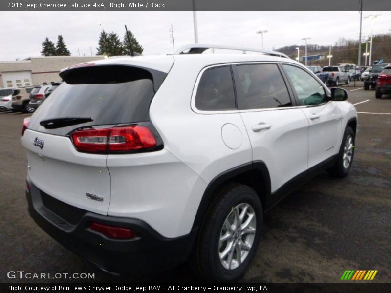 Bright White / Black 2016 Jeep Cherokee Latitude 4x4
