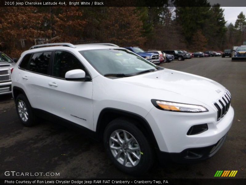 Bright White / Black 2016 Jeep Cherokee Latitude 4x4