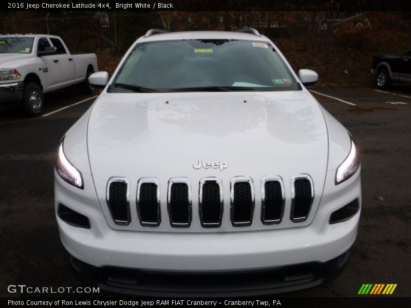 Bright White / Black 2016 Jeep Cherokee Latitude 4x4