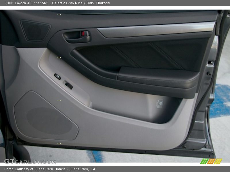 Galactic Gray Mica / Dark Charcoal 2006 Toyota 4Runner SR5