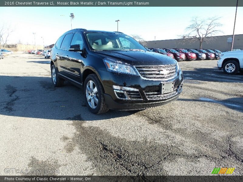 Mosaic Black Metallic / Dark Titanium/Light Titanium 2016 Chevrolet Traverse LS