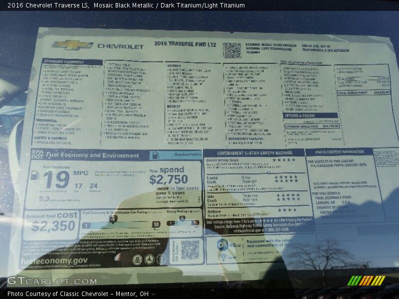 Mosaic Black Metallic / Dark Titanium/Light Titanium 2016 Chevrolet Traverse LS