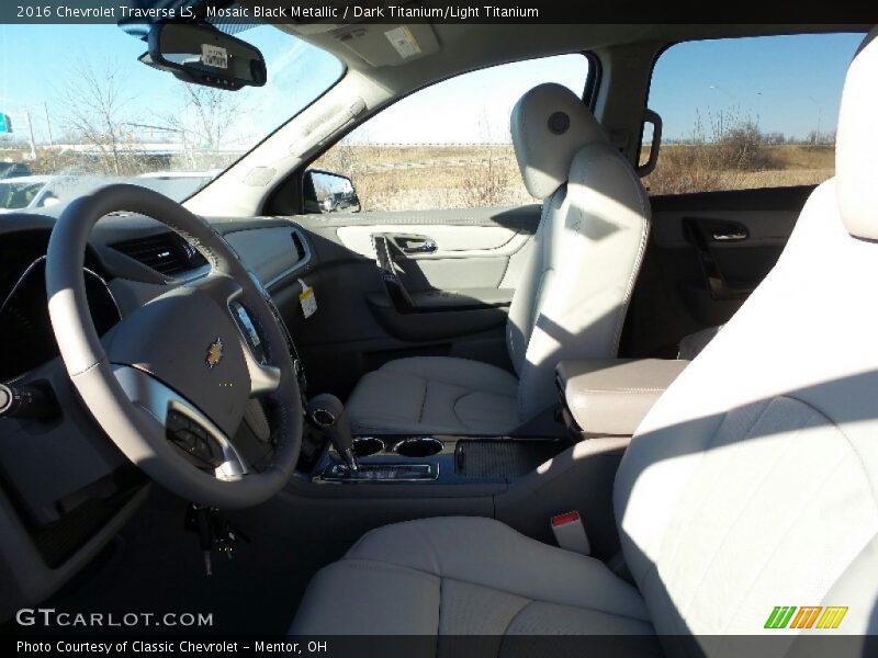 Mosaic Black Metallic / Dark Titanium/Light Titanium 2016 Chevrolet Traverse LS