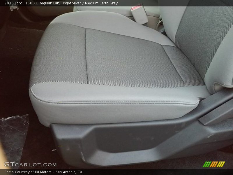 Ingot Silver / Medium Earth Gray 2016 Ford F150 XL Regular Cab