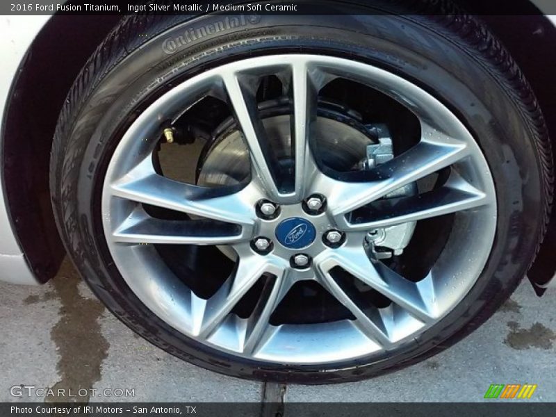 Ingot Silver Metallic / Medium Soft Ceramic 2016 Ford Fusion Titanium