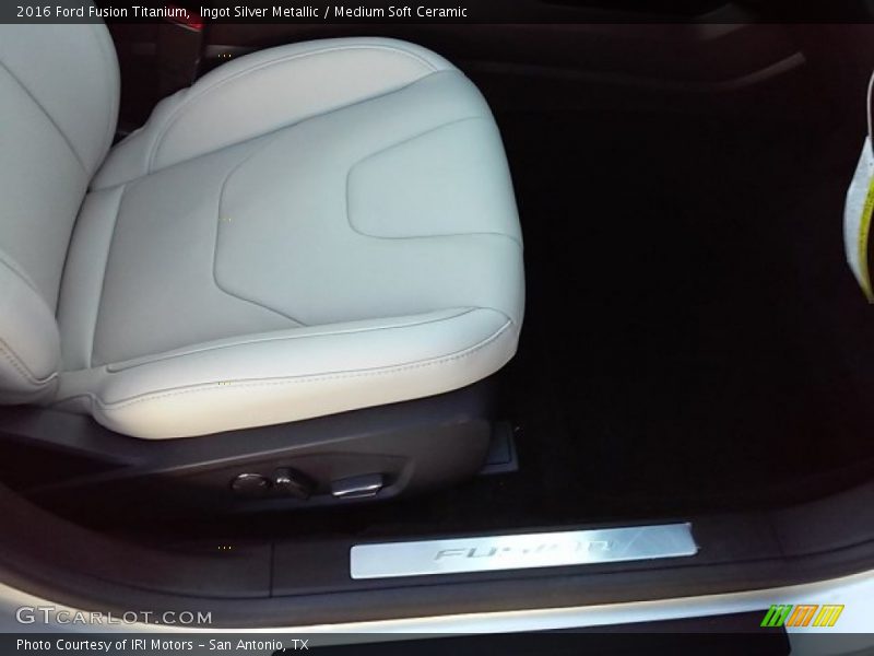 Ingot Silver Metallic / Medium Soft Ceramic 2016 Ford Fusion Titanium