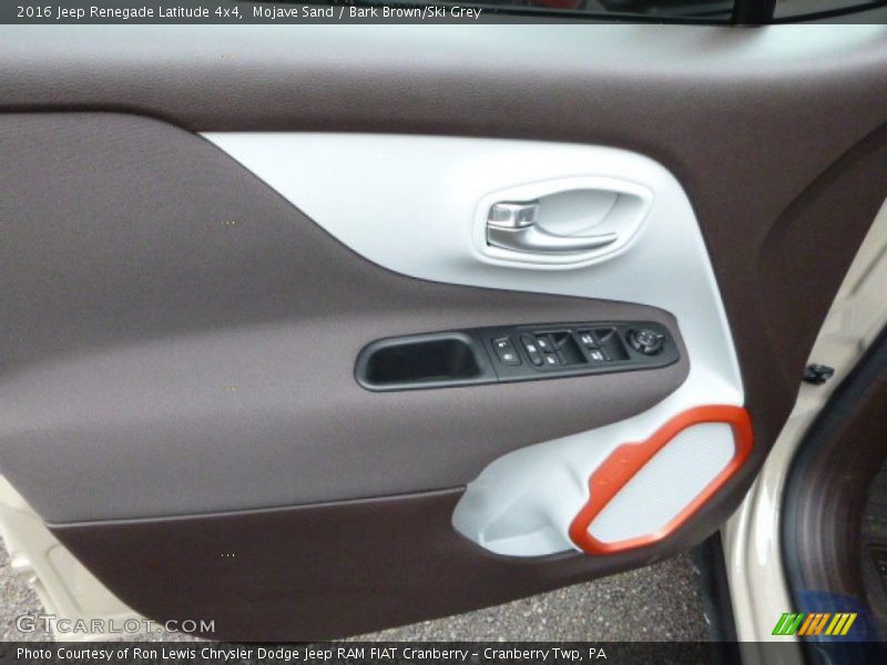 Mojave Sand / Bark Brown/Ski Grey 2016 Jeep Renegade Latitude 4x4