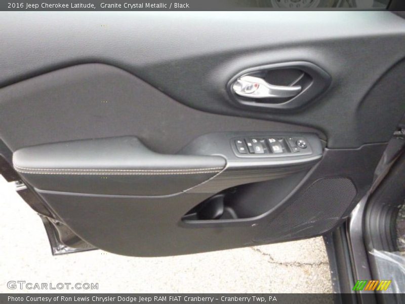 Granite Crystal Metallic / Black 2016 Jeep Cherokee Latitude