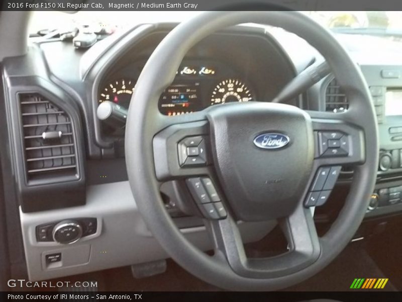 Magnetic / Medium Earth Gray 2016 Ford F150 XL Regular Cab