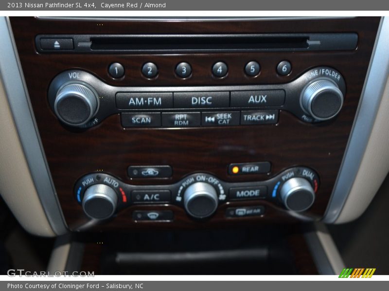 Cayenne Red / Almond 2013 Nissan Pathfinder SL 4x4