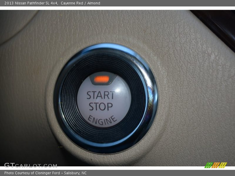 Cayenne Red / Almond 2013 Nissan Pathfinder SL 4x4