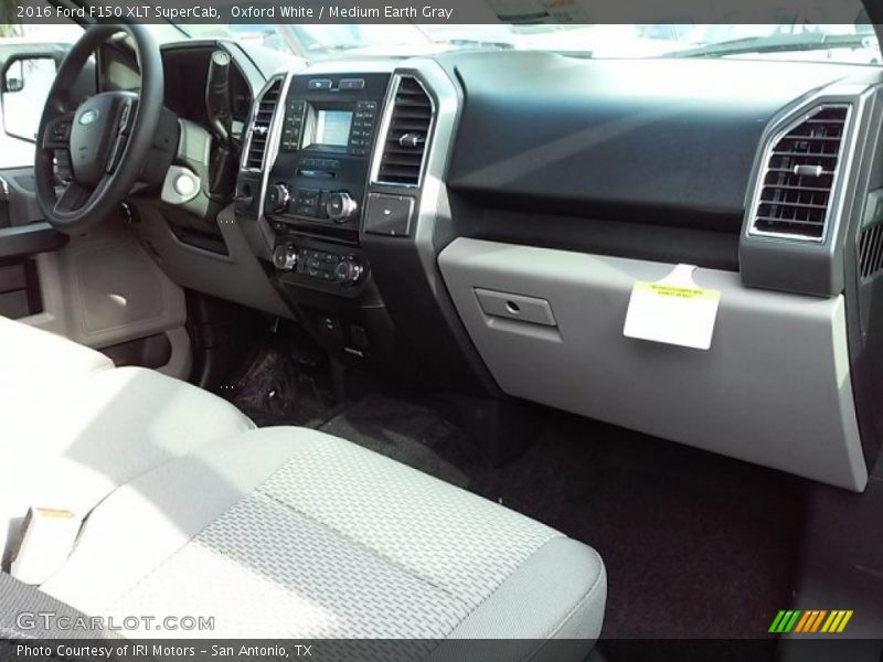 Oxford White / Medium Earth Gray 2016 Ford F150 XLT SuperCab