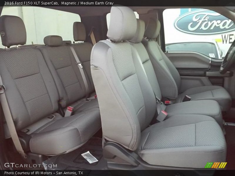 Magnetic / Medium Earth Gray 2016 Ford F150 XLT SuperCab