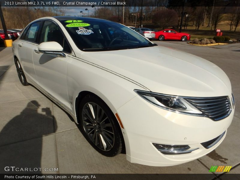 Crystal Champagne / Charcoal Black 2013 Lincoln MKZ 3.7L V6 FWD