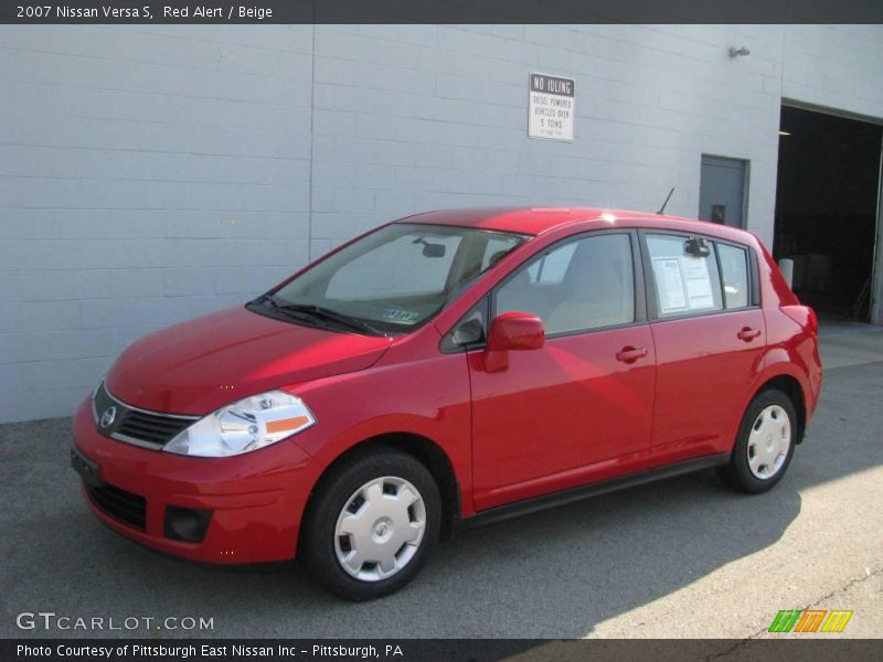 Red Alert / Beige 2007 Nissan Versa S
