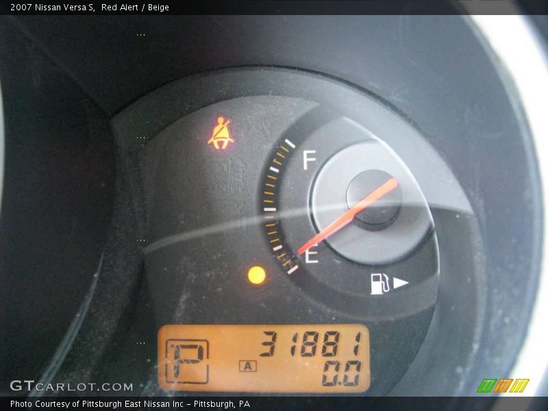 Red Alert / Beige 2007 Nissan Versa S