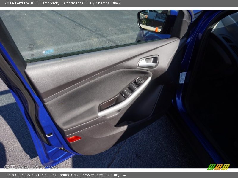 Performance Blue / Charcoal Black 2014 Ford Focus SE Hatchback