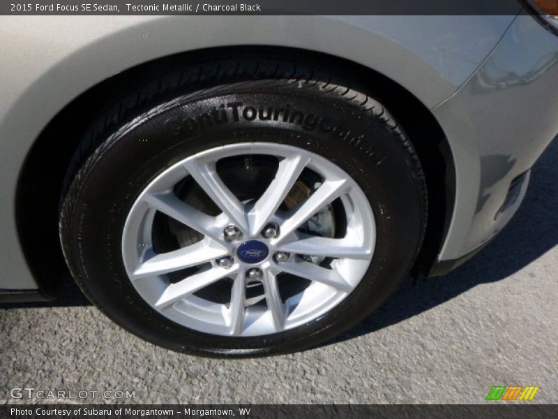 Tectonic Metallic / Charcoal Black 2015 Ford Focus SE Sedan