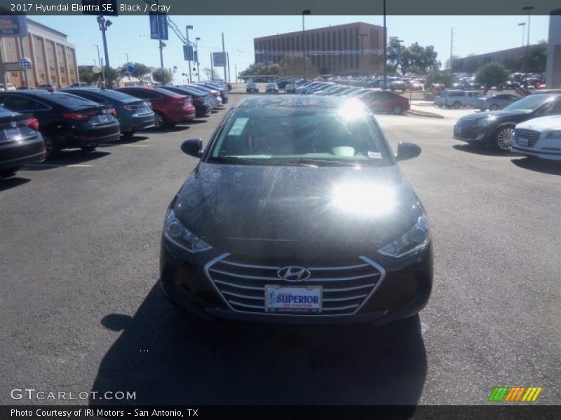 Black / Gray 2017 Hyundai Elantra SE