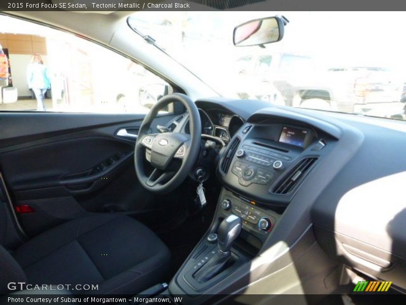 Tectonic Metallic / Charcoal Black 2015 Ford Focus SE Sedan
