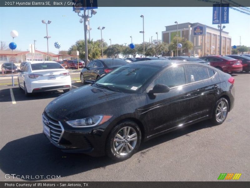 Black / Gray 2017 Hyundai Elantra SE