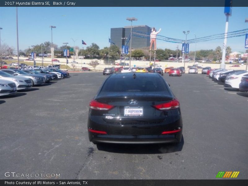 Black / Gray 2017 Hyundai Elantra SE