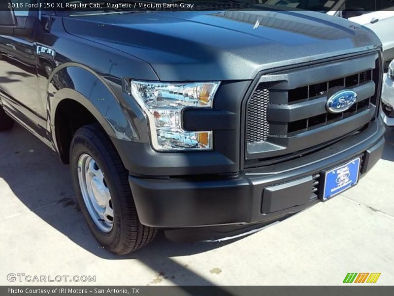 Magnetic / Medium Earth Gray 2016 Ford F150 XL Regular Cab
