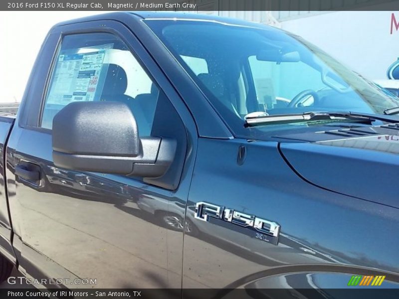 Magnetic / Medium Earth Gray 2016 Ford F150 XL Regular Cab