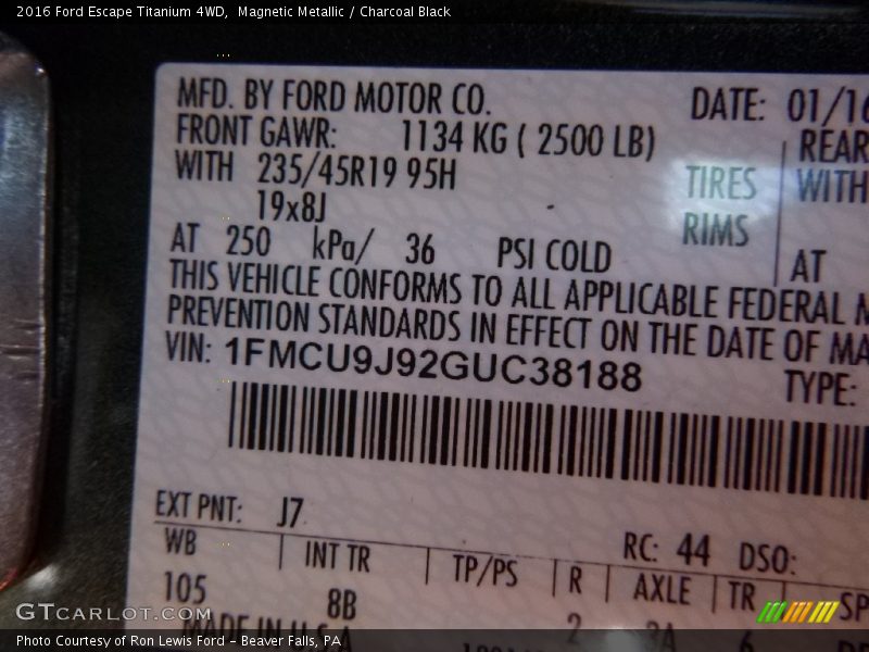 Magnetic Metallic / Charcoal Black 2016 Ford Escape Titanium 4WD